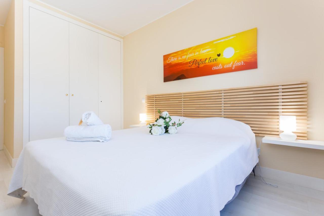 Litoralmar Beachfront Apartment Portimao Exterior photo